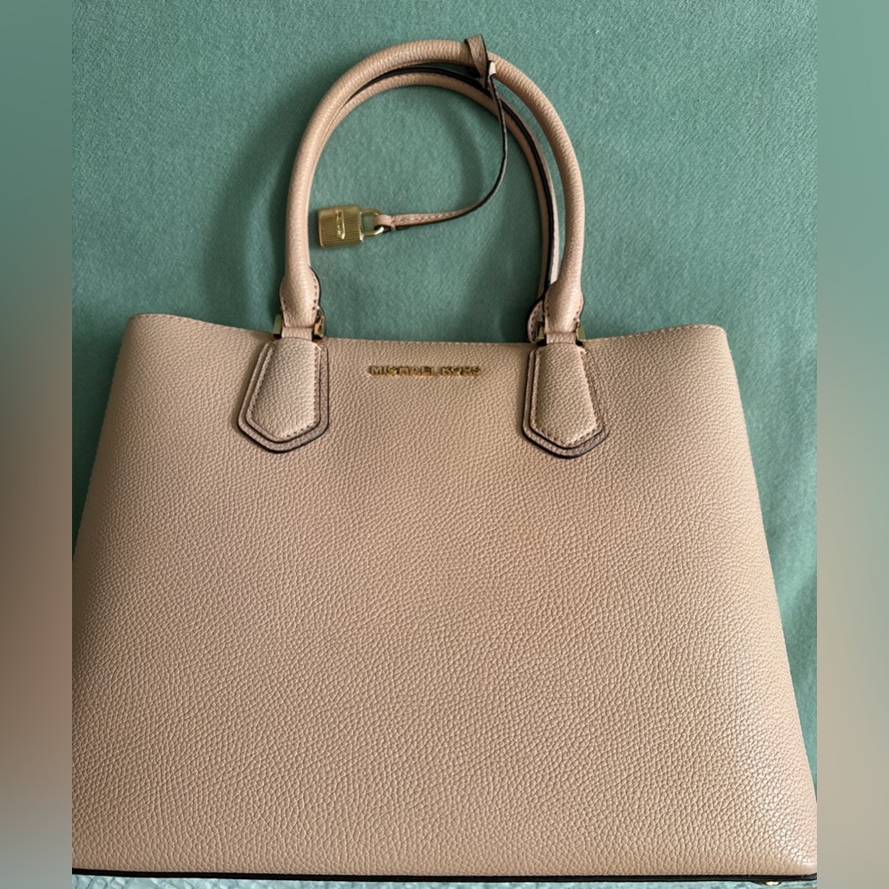 Michael Kors tote